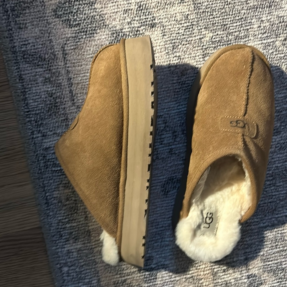Uggs slipper